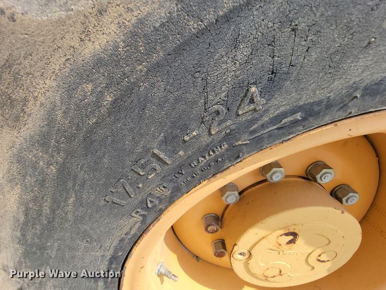 image for item KD9395 1997 Case 570XLT  landscape tractor