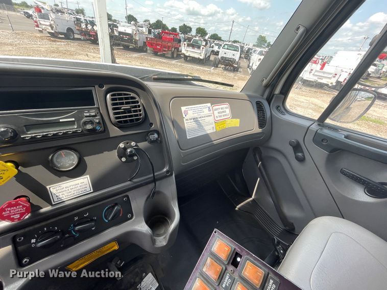 image for item KK9634 2012 Freightliner 114SD  crane truck