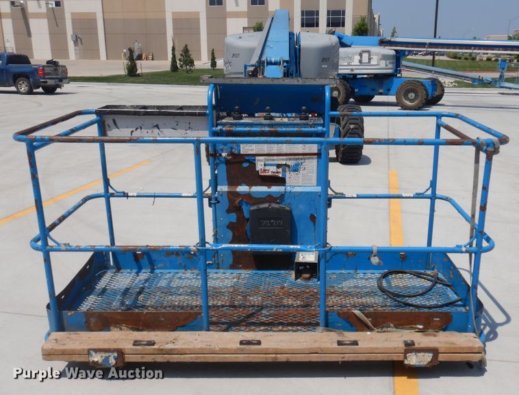 image for item KU9398 2005 Genie S65  boom lift