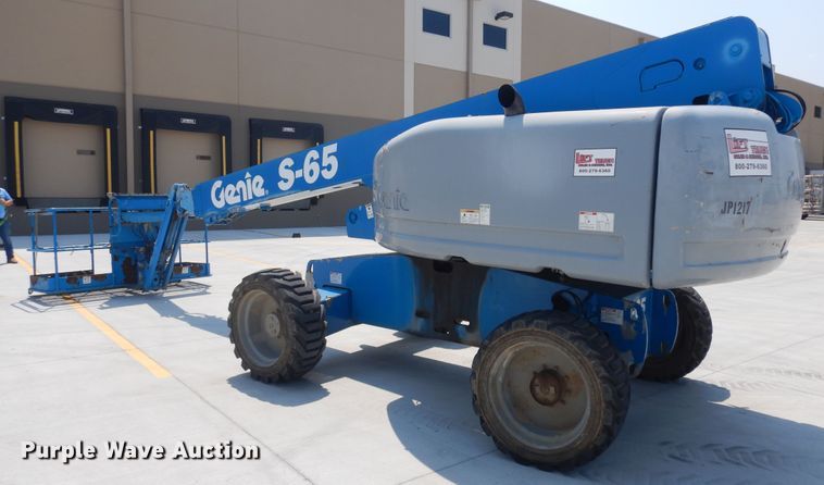 image for item KU9398 2005 Genie S65  boom lift