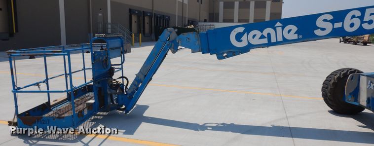 image for item KU9398 2005 Genie S65  boom lift