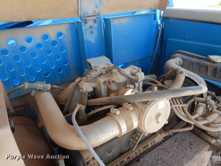 image for item KU9398 2005 Genie S65  boom lift