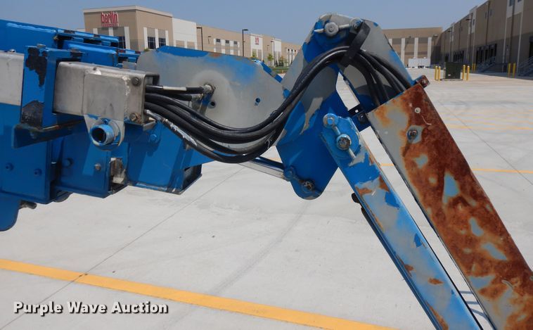 image for item KU9398 2005 Genie S65  boom lift
