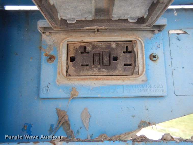 image for item KU9400 2006 Genie S80  boom lift