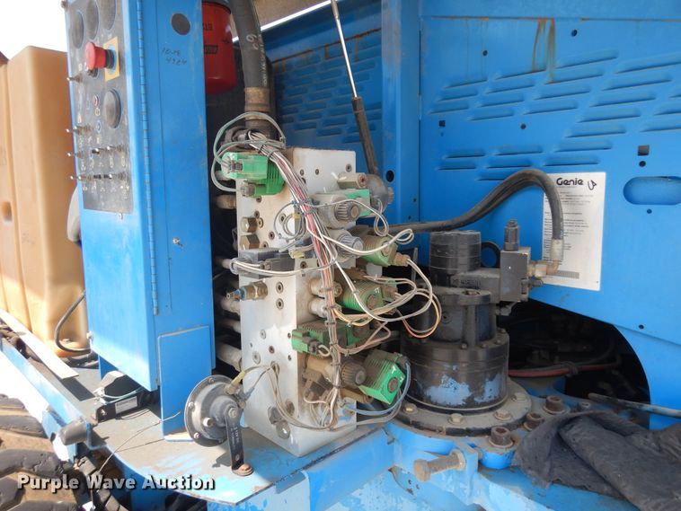 image for item KU9400 2006 Genie S80  boom lift