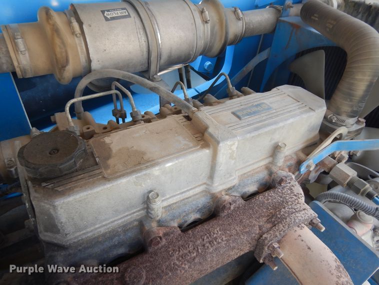 image for item KU9400 2006 Genie S80  boom lift