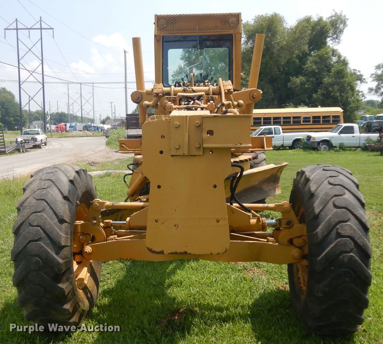 image for item KU9401 1981 Champion 720  rigid frame motor grader