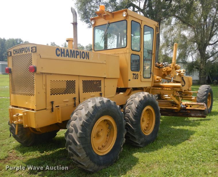 image for item KU9401 1981 Champion 720  rigid frame motor grader