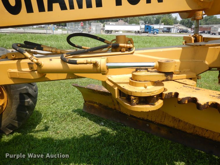 image for item KU9401 1981 Champion 720  rigid frame motor grader