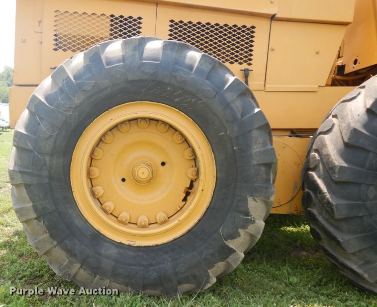 image for item KU9401 1981 Champion 720  rigid frame motor grader