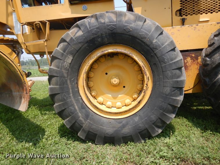 image for item KU9401 1981 Champion 720  rigid frame motor grader