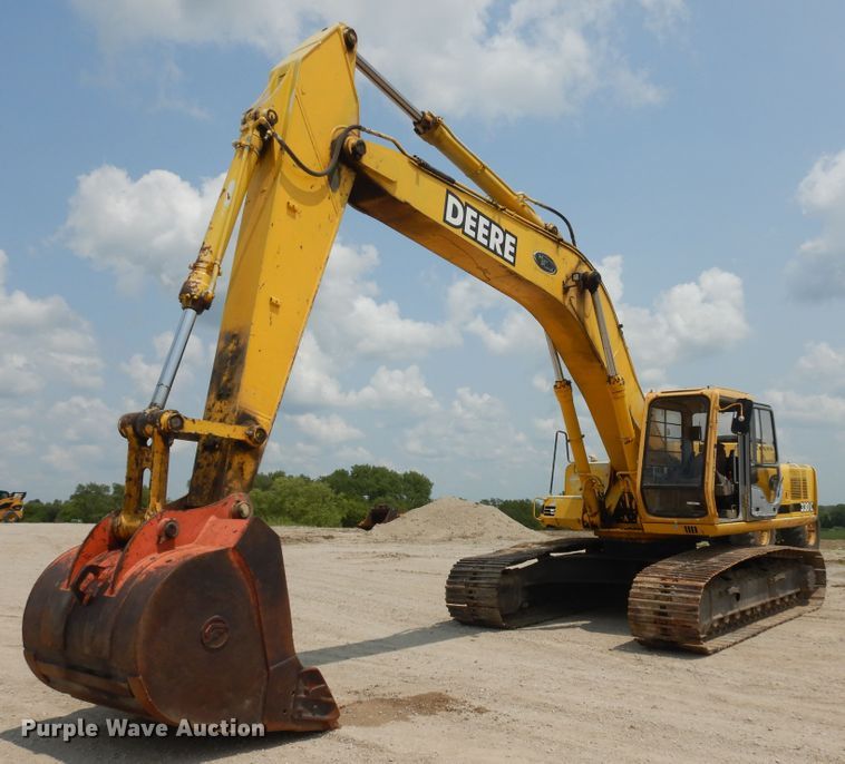 image for item KU9422 1997 John Deere 892E  excavator