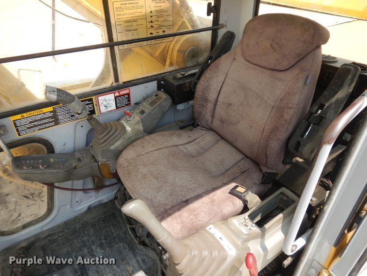 image for item KU9422 1997 John Deere 892E  excavator