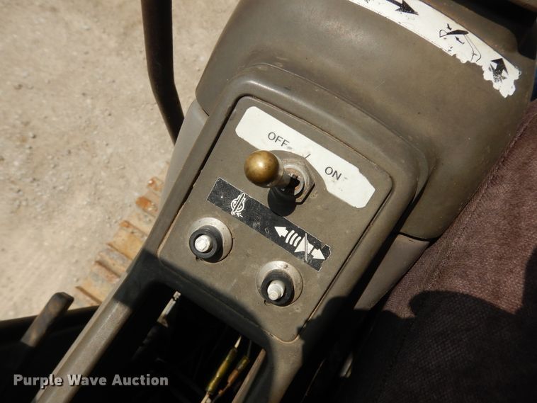 image for item KU9422 1997 John Deere 892E  excavator