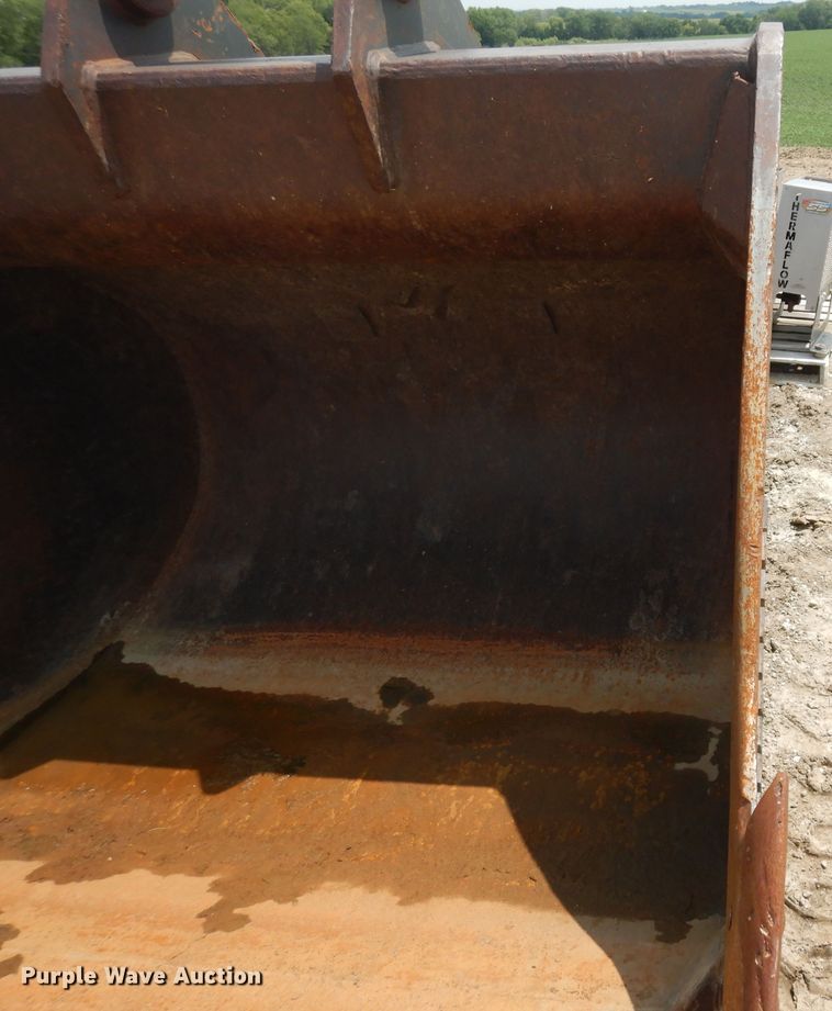 image for item KU9425 Esco  76" W excavator bucket