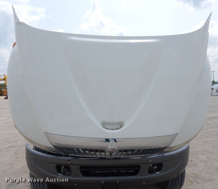 image for item KU9430 2006 International 4300  dump truck