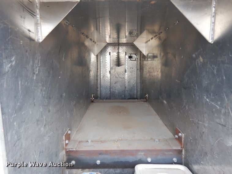 image for item KU9430 2006 International 4300  dump truck