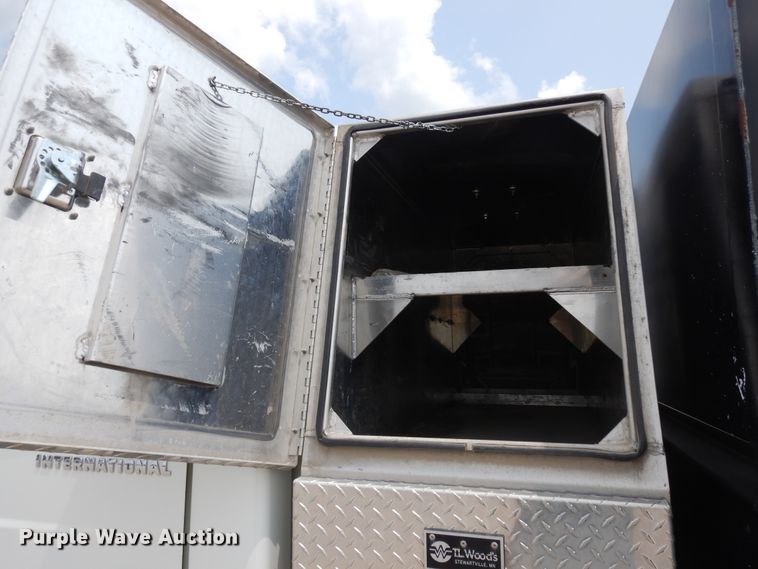 image for item KU9430 2006 International 4300  dump truck