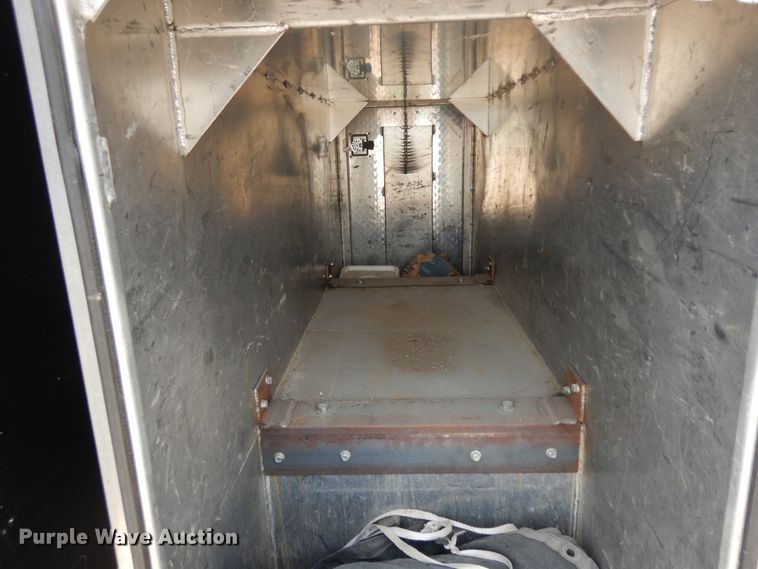 image for item KU9430 2006 International 4300  dump truck