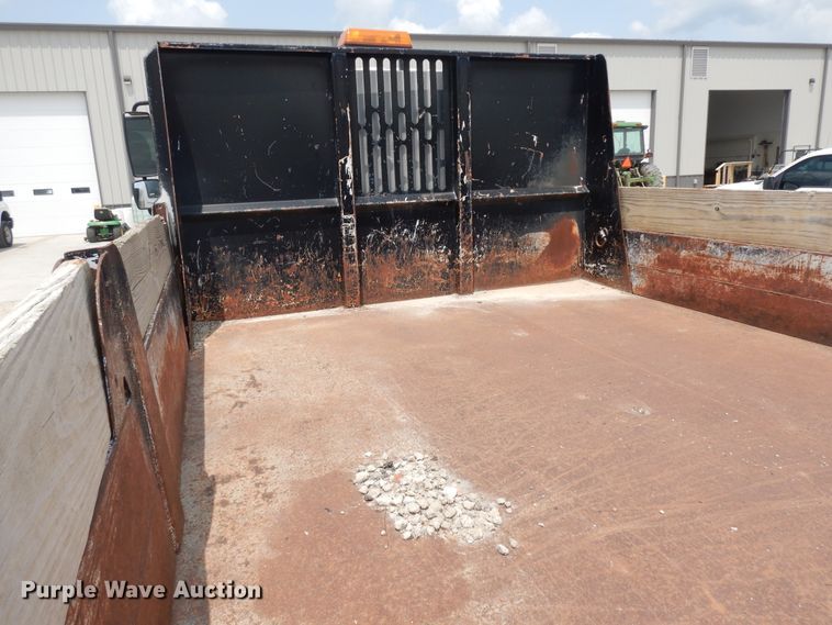 image for item KU9430 2006 International 4300  dump truck