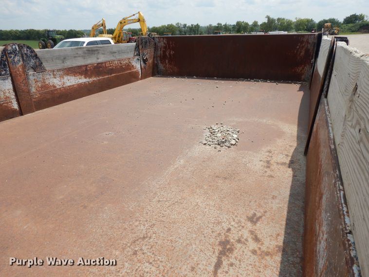 image for item KU9430 2006 International 4300  dump truck