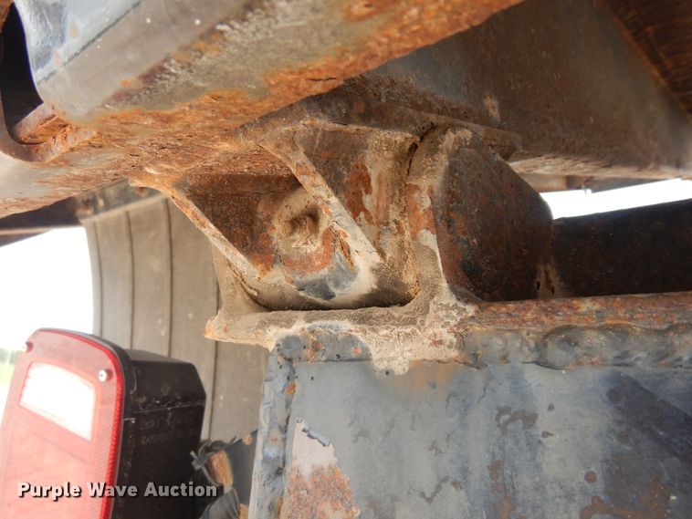 image for item KU9430 2006 International 4300  dump truck