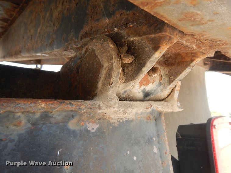 image for item KU9430 2006 International 4300  dump truck