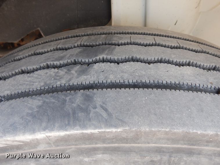 image for item KU9430 2006 International 4300  dump truck