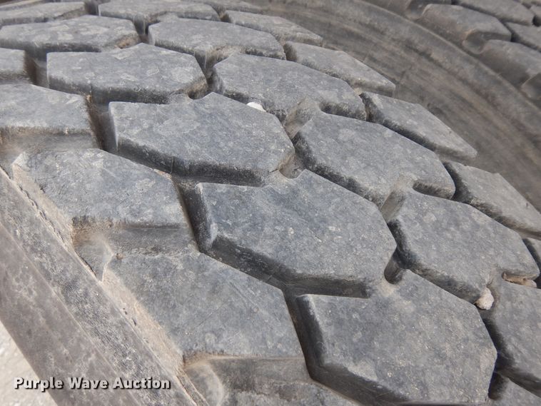 image for item KU9430 2006 International 4300  dump truck