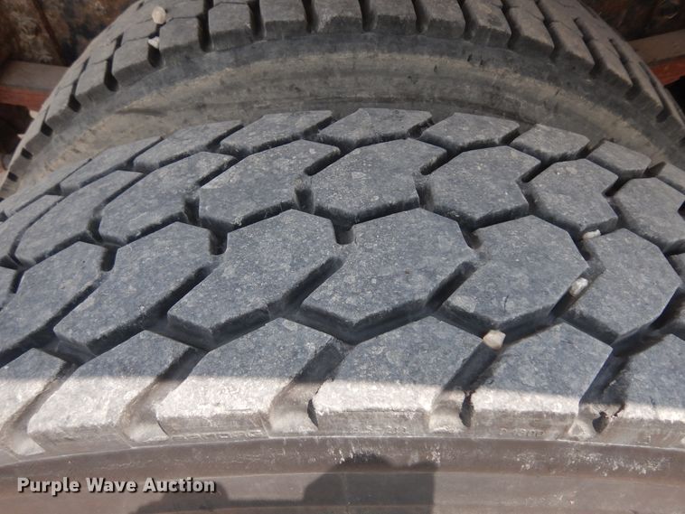 image for item KU9430 2006 International 4300  dump truck