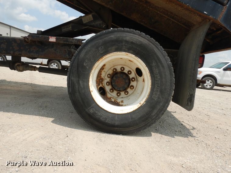 image for item KU9430 2006 International 4300  dump truck