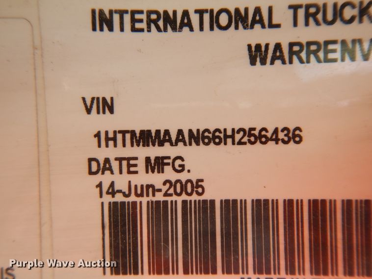 image for item KU9430 2006 International 4300  dump truck