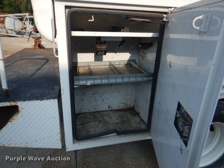 image for item KW9891 2009 Chevrolet C5500  bucket truck