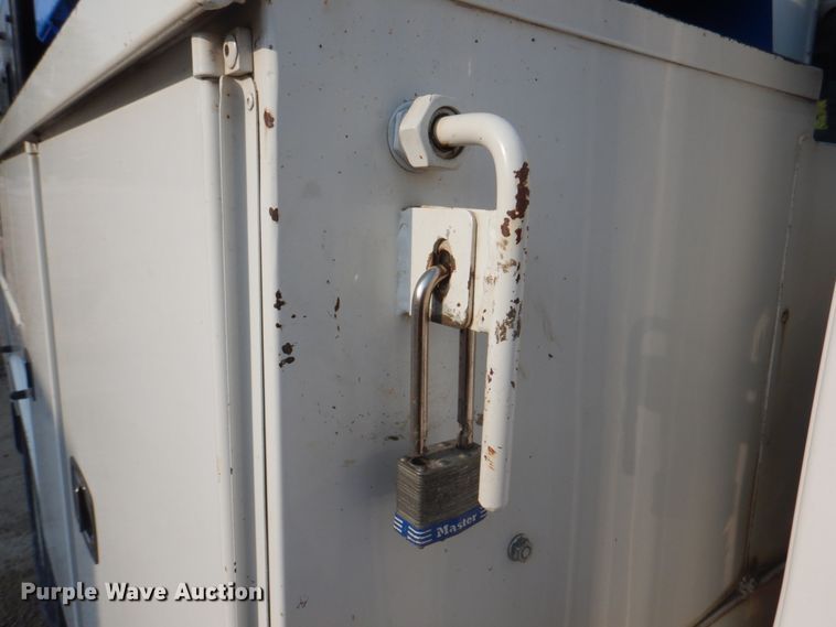 image for item KW9891 2009 Chevrolet C5500  bucket truck