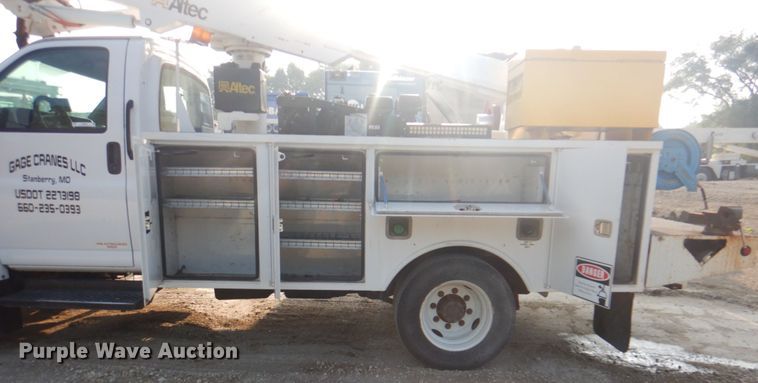 image for item KW9891 2009 Chevrolet C5500  bucket truck