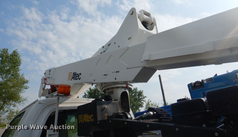 image for item KW9891 2009 Chevrolet C5500  bucket truck