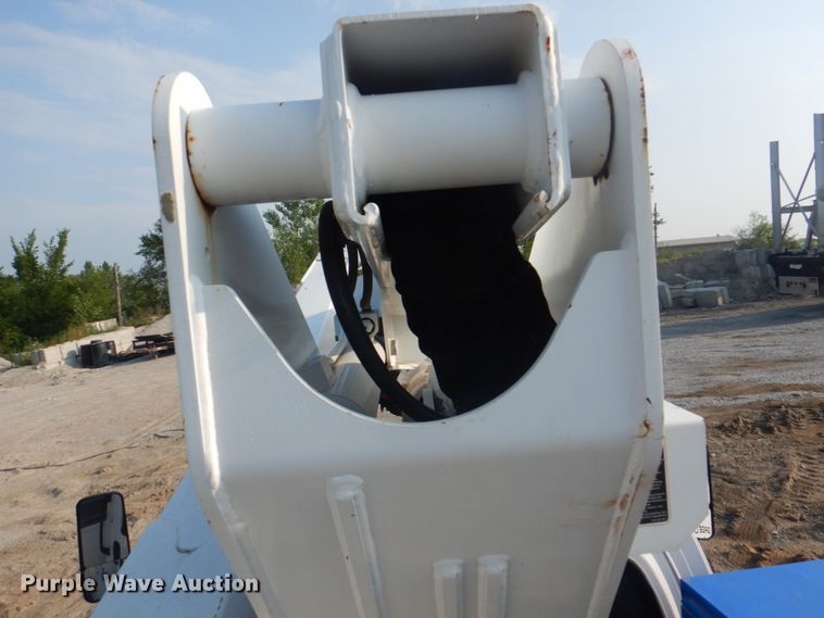 image for item KW9891 2009 Chevrolet C5500  bucket truck