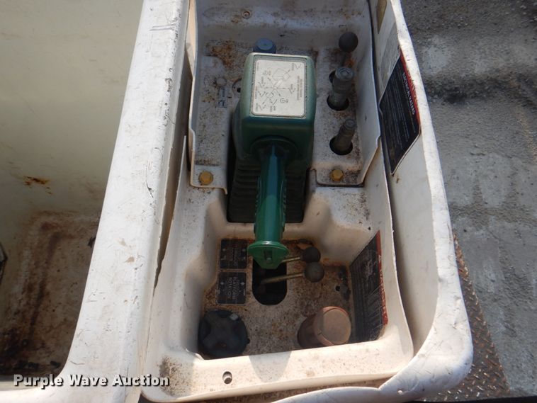 image for item KW9891 2009 Chevrolet C5500  bucket truck