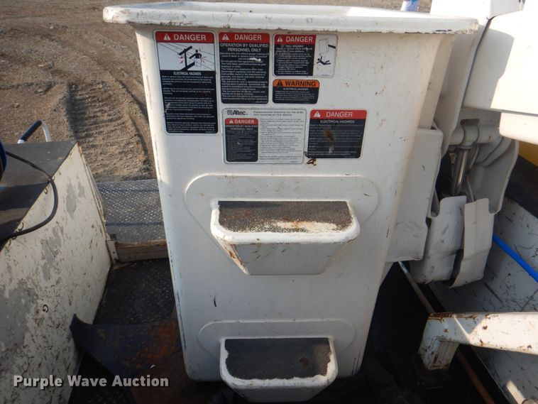 image for item KW9891 2009 Chevrolet C5500  bucket truck