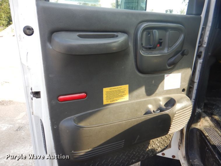 image for item KW9891 2009 Chevrolet C5500  bucket truck