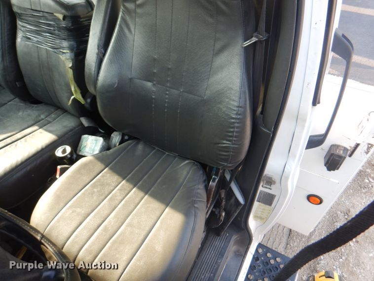 image for item KW9891 2009 Chevrolet C5500  bucket truck