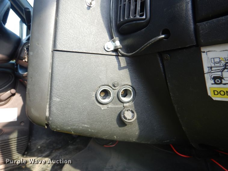 image for item KW9891 2009 Chevrolet C5500  bucket truck