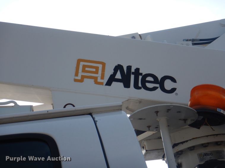 image for item KW9891 2009 Chevrolet C5500  bucket truck