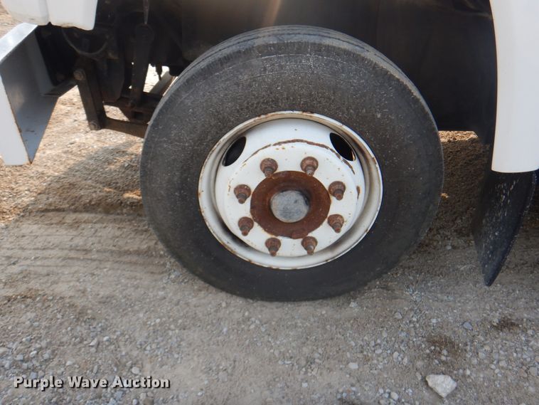 image for item KW9891 2009 Chevrolet C5500  bucket truck