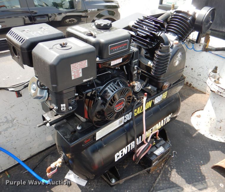 image for item KW9891 2009 Chevrolet C5500  bucket truck