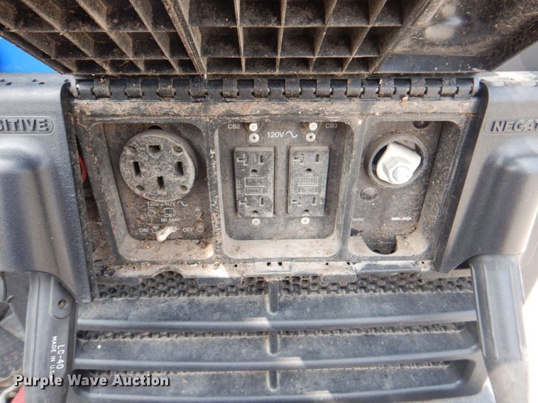 image for item KW9891 2009 Chevrolet C5500  bucket truck