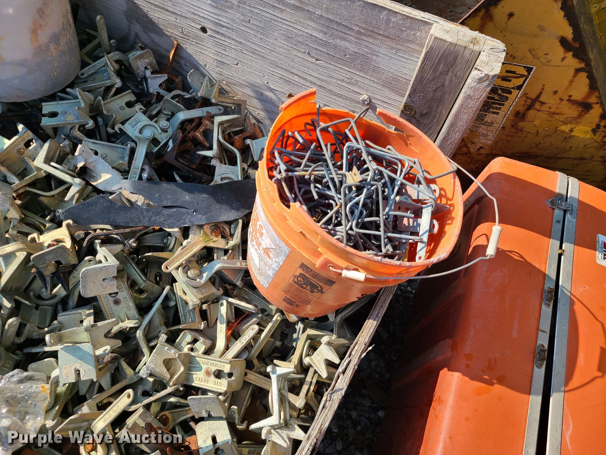 Concrete form hardware in Kansas City, MO Item IC9856 sold Purple Wave