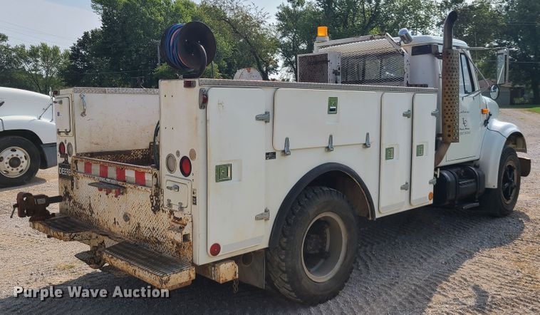 image for item DI6002 1993 International 4700  utility / service truck