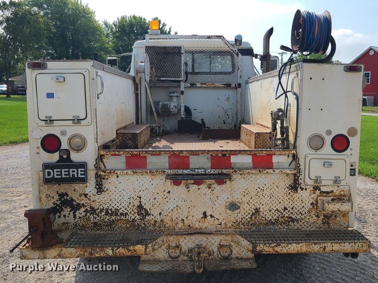 image for item DI6002 1993 International 4700  utility / service truck