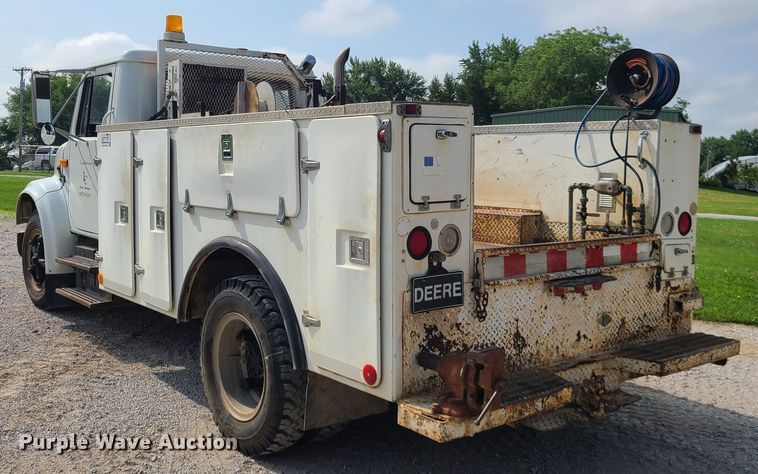 image for item DI6002 1993 International 4700  utility / service truck